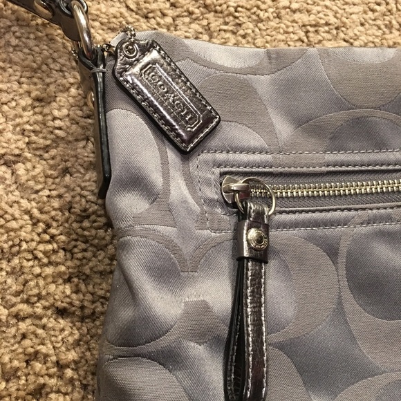 Coach Signature Crossbody - Picture 4 of 8